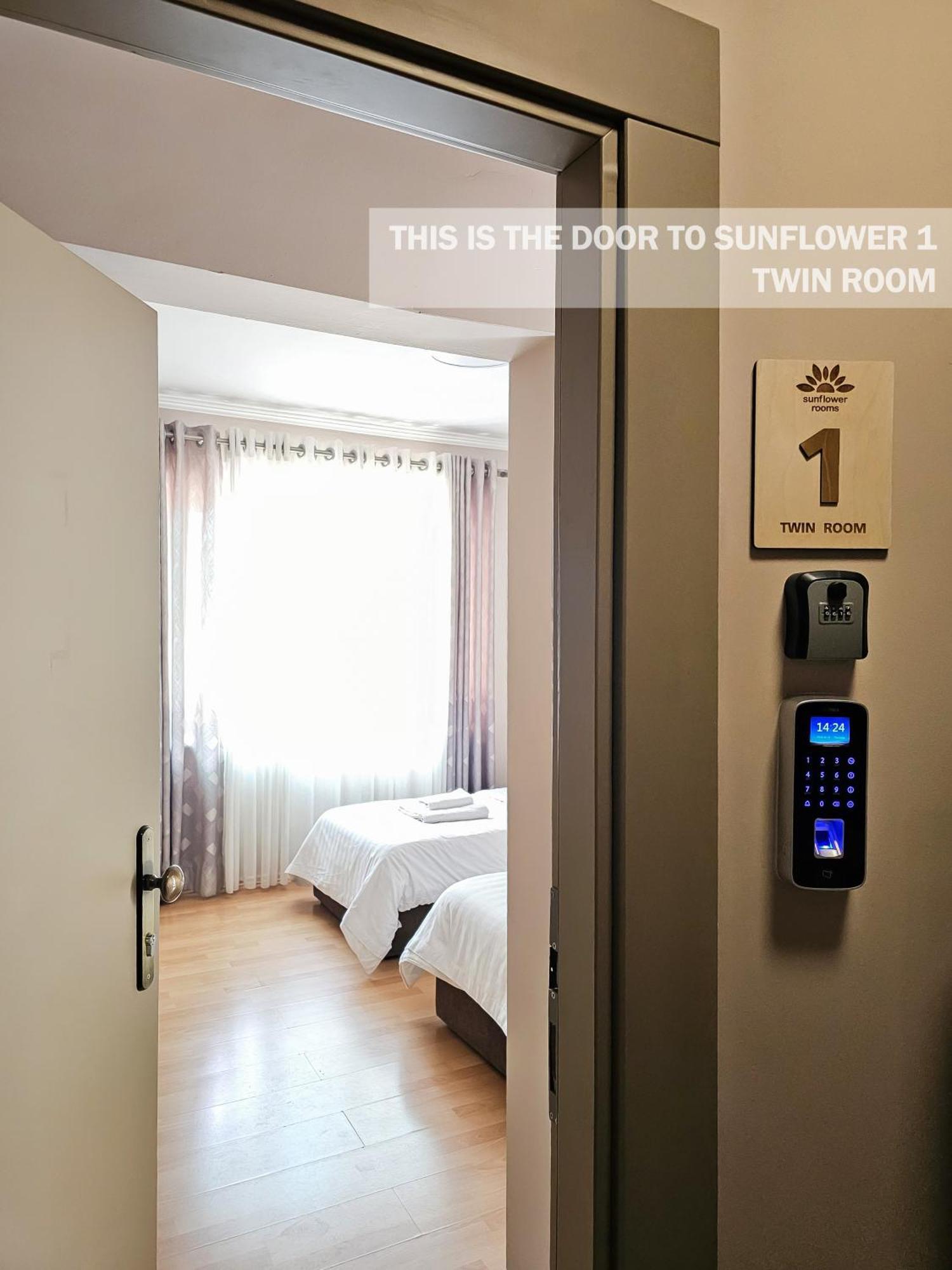 Sunflower Rooms Tirana Exterior photo